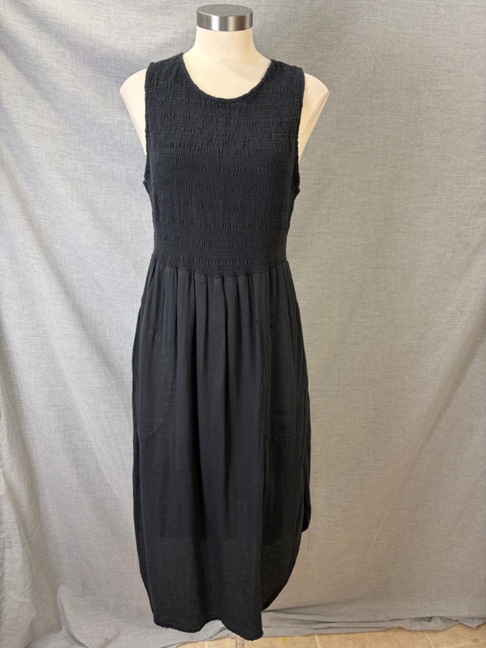 prAna Black Smocked Bodice Sleeveless Midi Dress Keyhole Back M